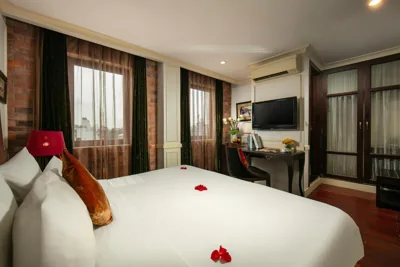 도시 전망 디럭스 더블 또는 트윈룸 — Hanoi Hotel Boutique & Spa